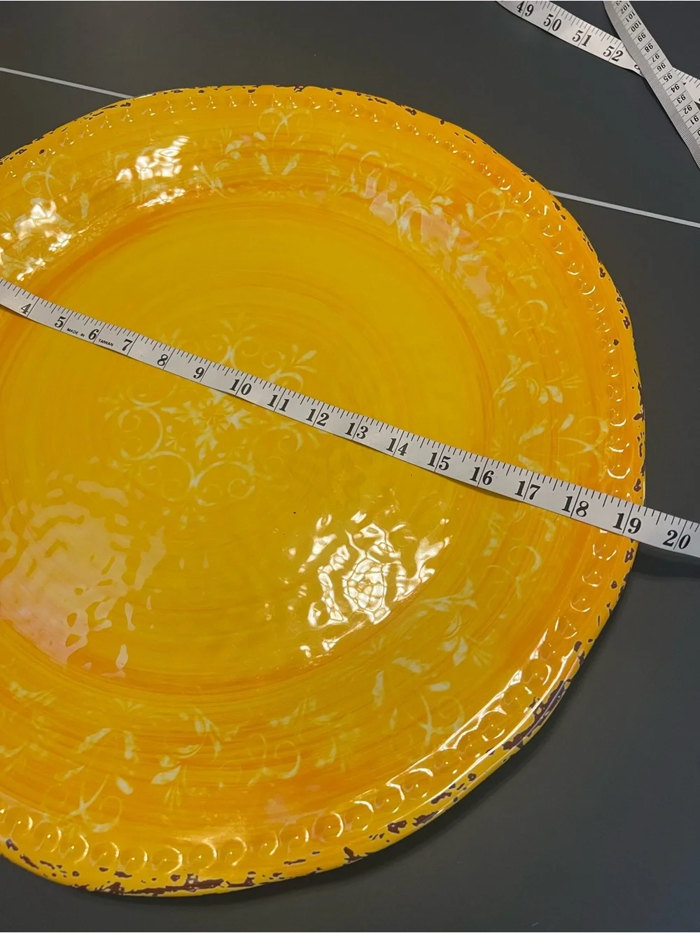 EUC set of 4 Vibrant Yellow Melamine large serve ware pieces 2 Plates & 2 Bowls